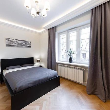 Apartamenty-Mi Crystal Warsaw Luaran gambar
