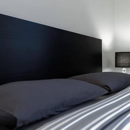 Apartamenty-Mi Crystal Warsaw Luaran gambar